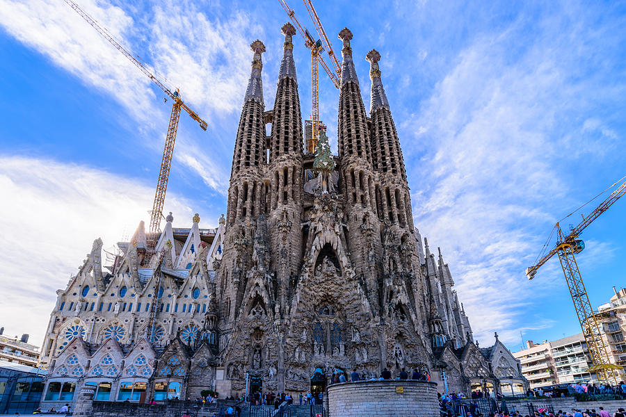 Будівництво собору Саграда-Фамілія в Барселоні завершиться до 2026 року, до 100-річчя від дня смерті Антоніо Гауді