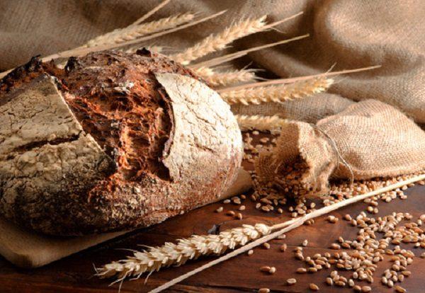 Безсумнівна користь житнього хліба, особливо в холодну пору року, коли людський організм відчуває дефіцит мінералів, вітамінів і корисних речовин