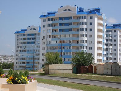 Колишні співробітники ТОВ «Росія» будують житло на чорноморському узбережжі