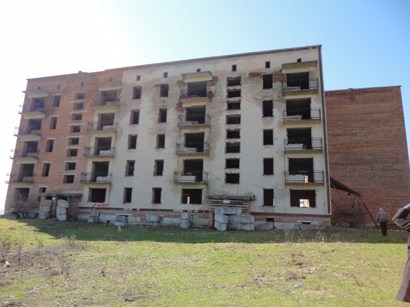 Є й незавершені об'єкти будівництва, як 90-квартирний житловий будинок в Тернопільській області (фото)